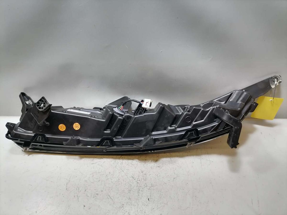 Mitsubishi Eclipse Cross original Kombileuchte Tagfahrlicht Scheinwerfer rechts oben Facelift Bj.2023